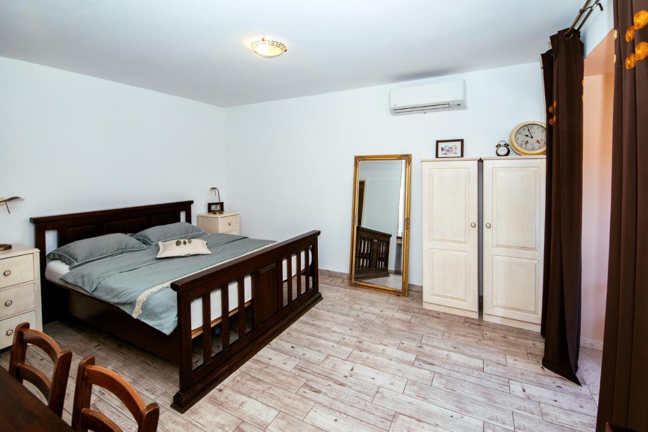 ביוגראד נה מורו M&M Apartments מראה חיצוני תמונה