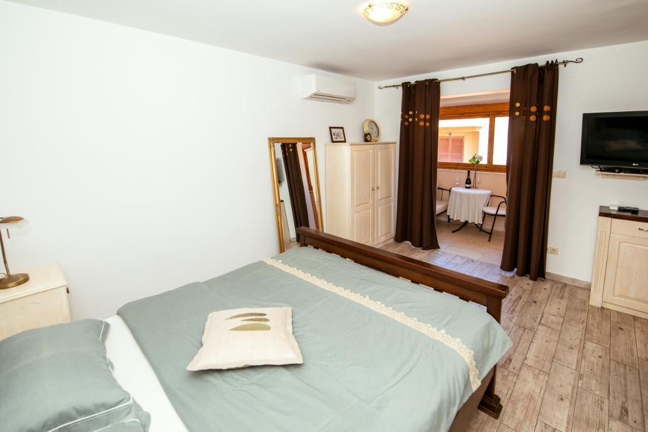 ביוגראד נה מורו M&M Apartments מראה חיצוני תמונה